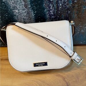 Kate Spade New York Laurel Way Carsen Crossbody Bag in Light Pink